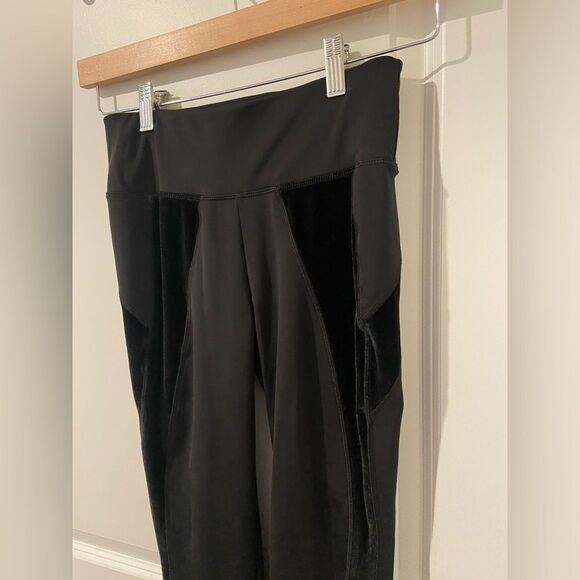🧡Velvet Trim Leggings - Picture 1 of 6